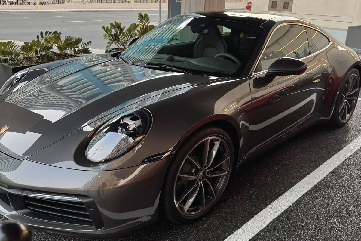 Porsche 911 vs. Nissan GT-R: Legacy Battle – Porsche 911 photo